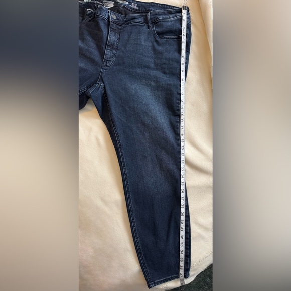 Old Navy Dark Denim Jeans sz 22 - Picture 6 of 11